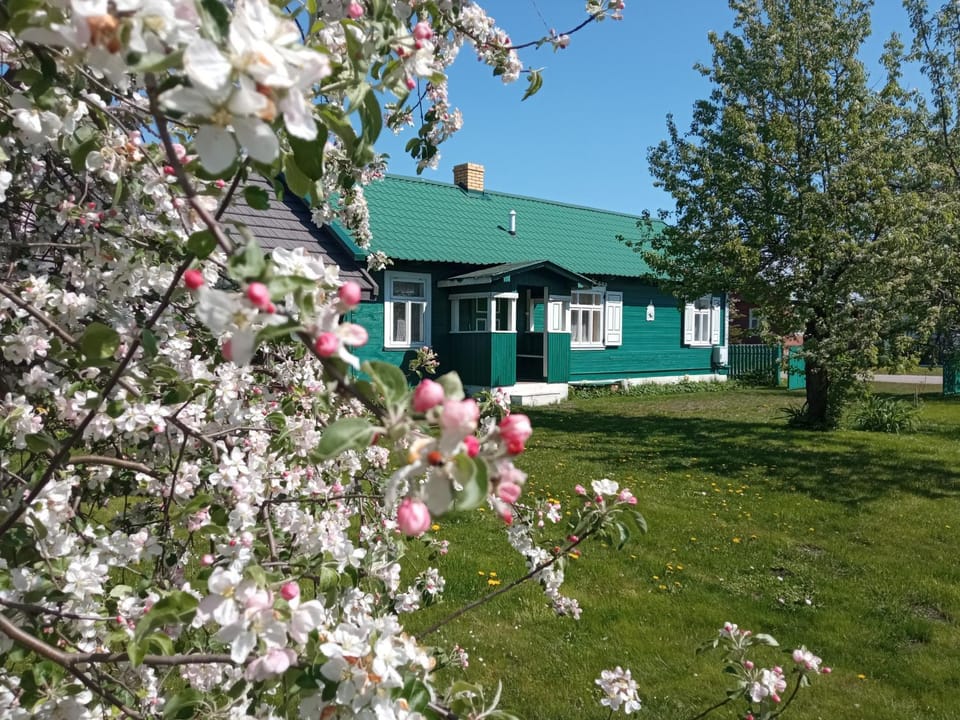 Property building, Spring, Garden