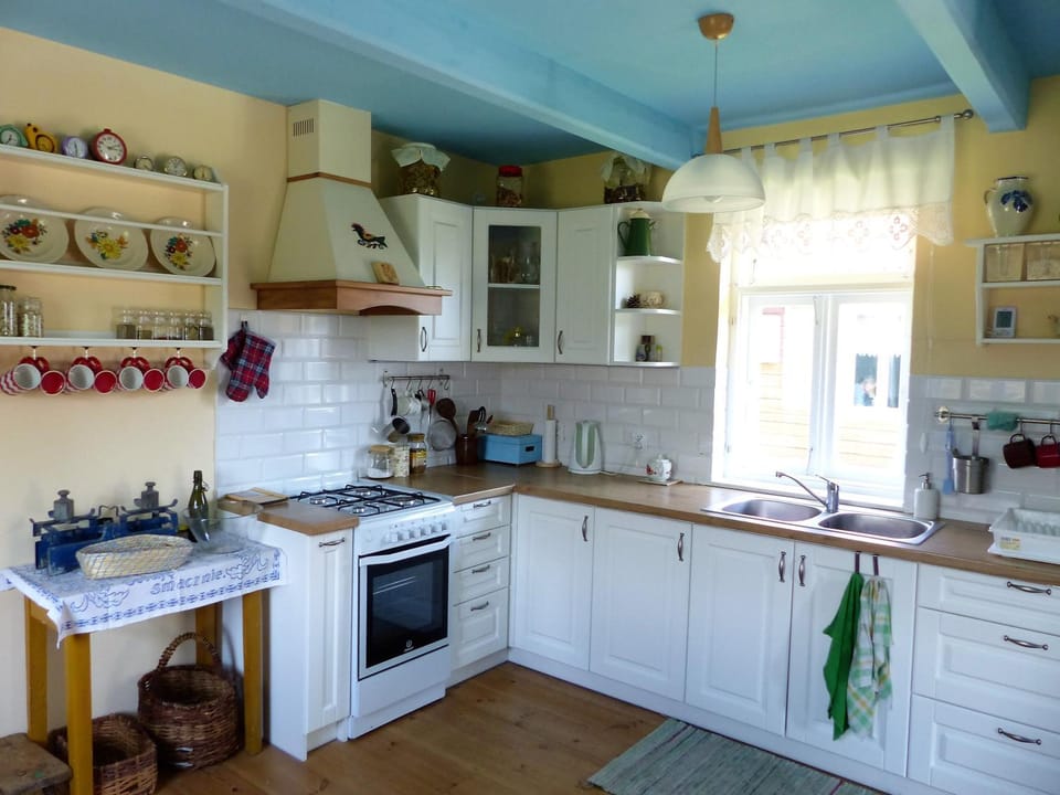 Kitchen or kitchenette, kitchen