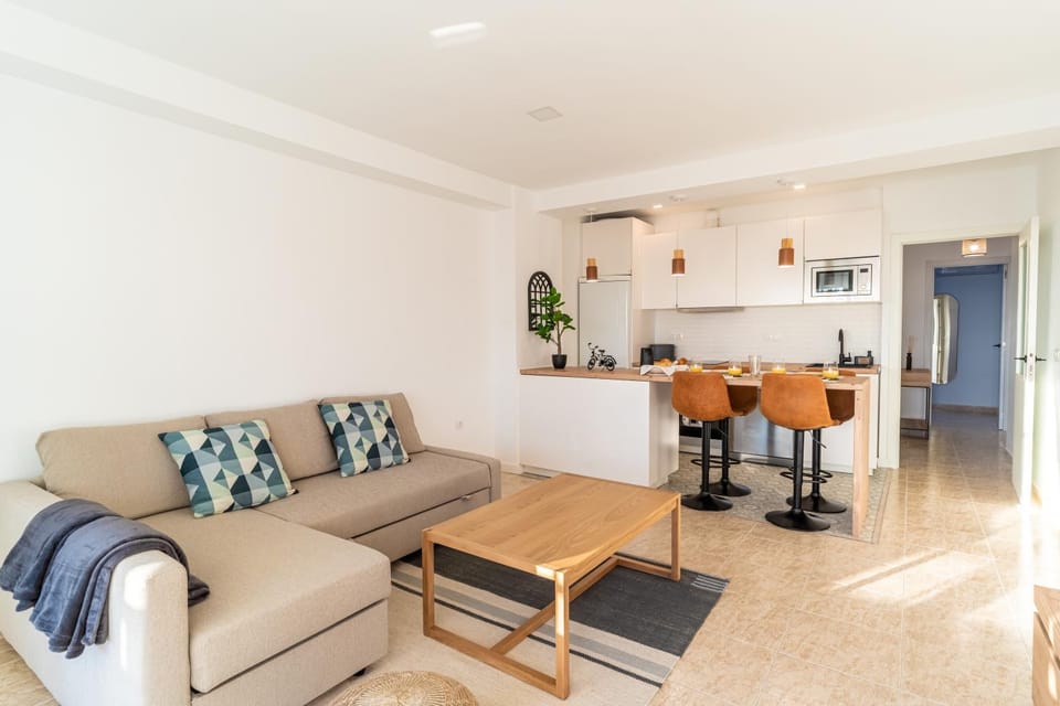 Kitchen or kitchenette, Living room