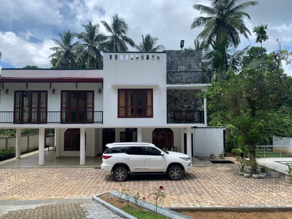 Property building, Day, Parking