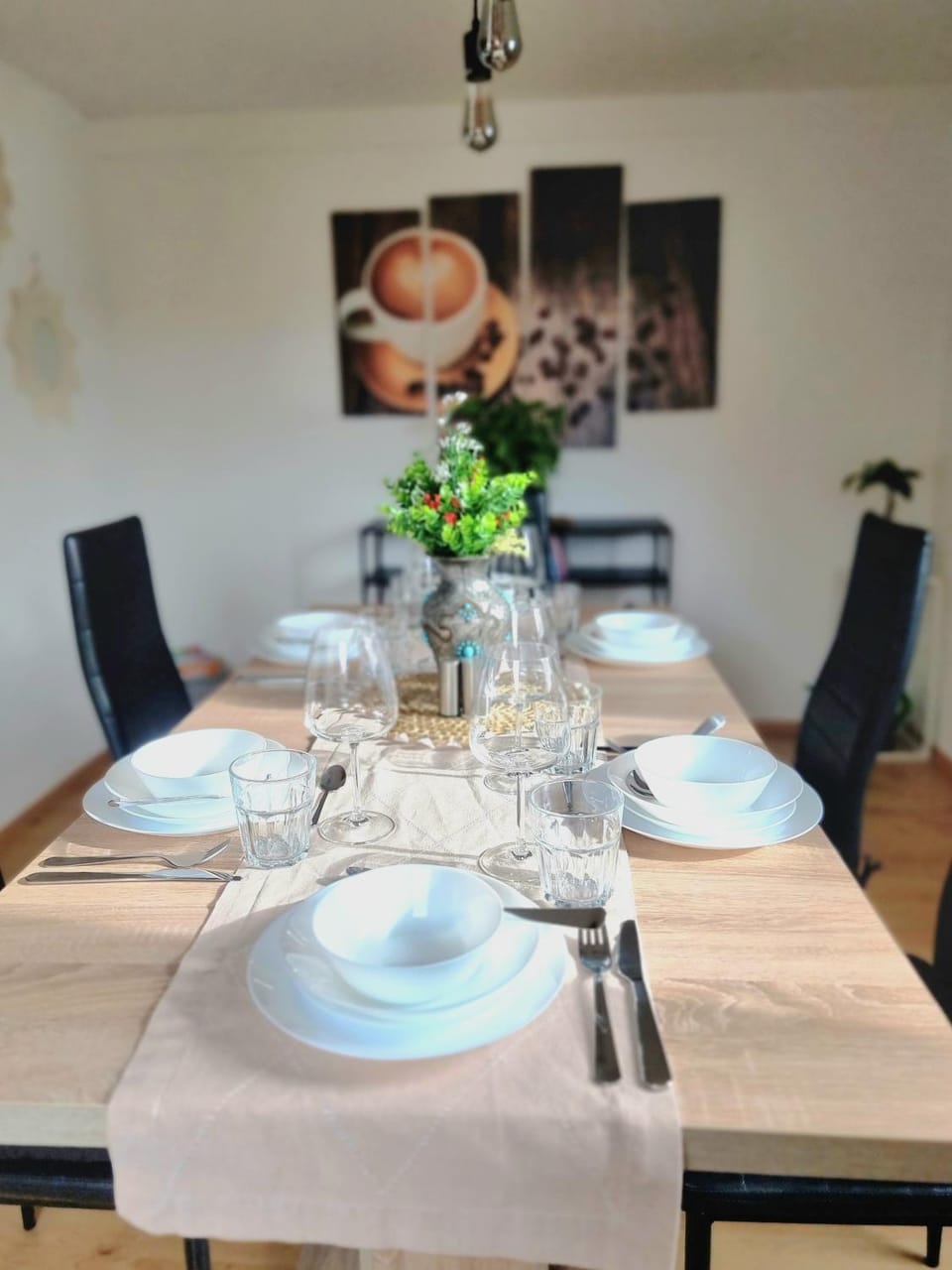 Dining area, Food