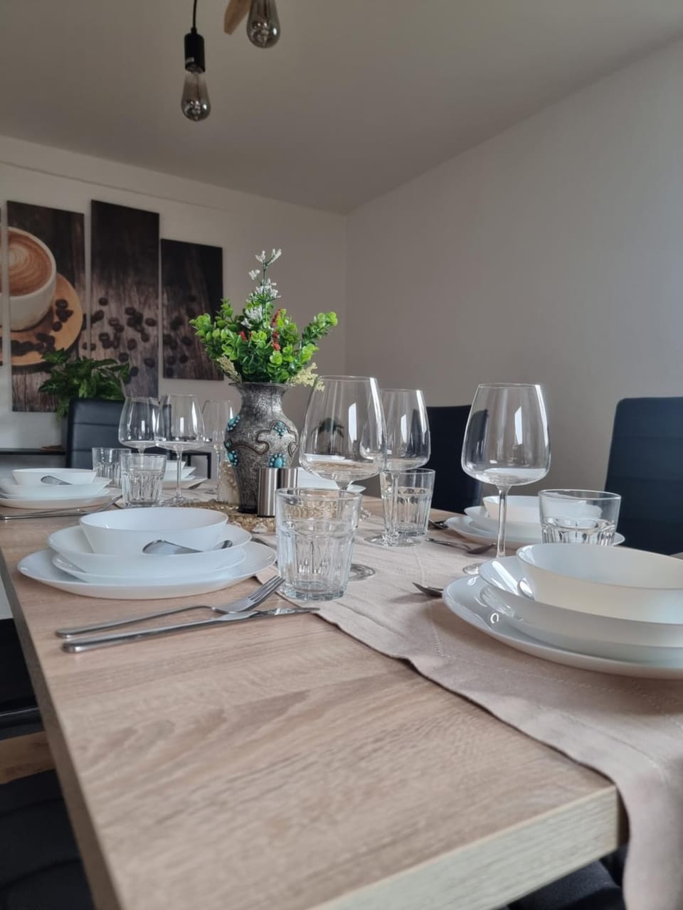 Dining area, Food