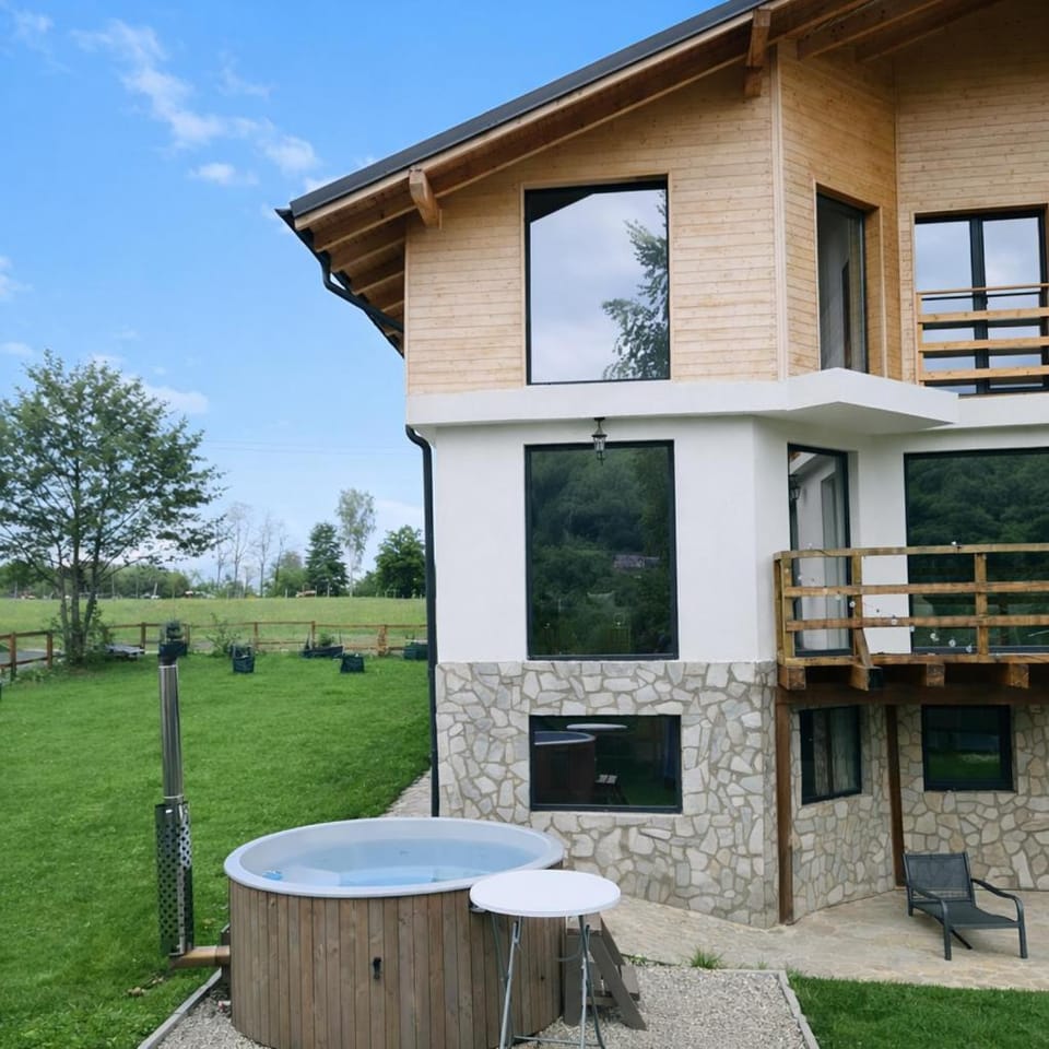 Bran Mountain Living Chalet in Brașov County