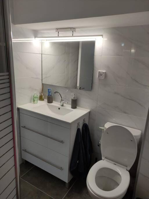 יחידת אירוח חדשה ומקסימה בכרמיאל Apartment in North District