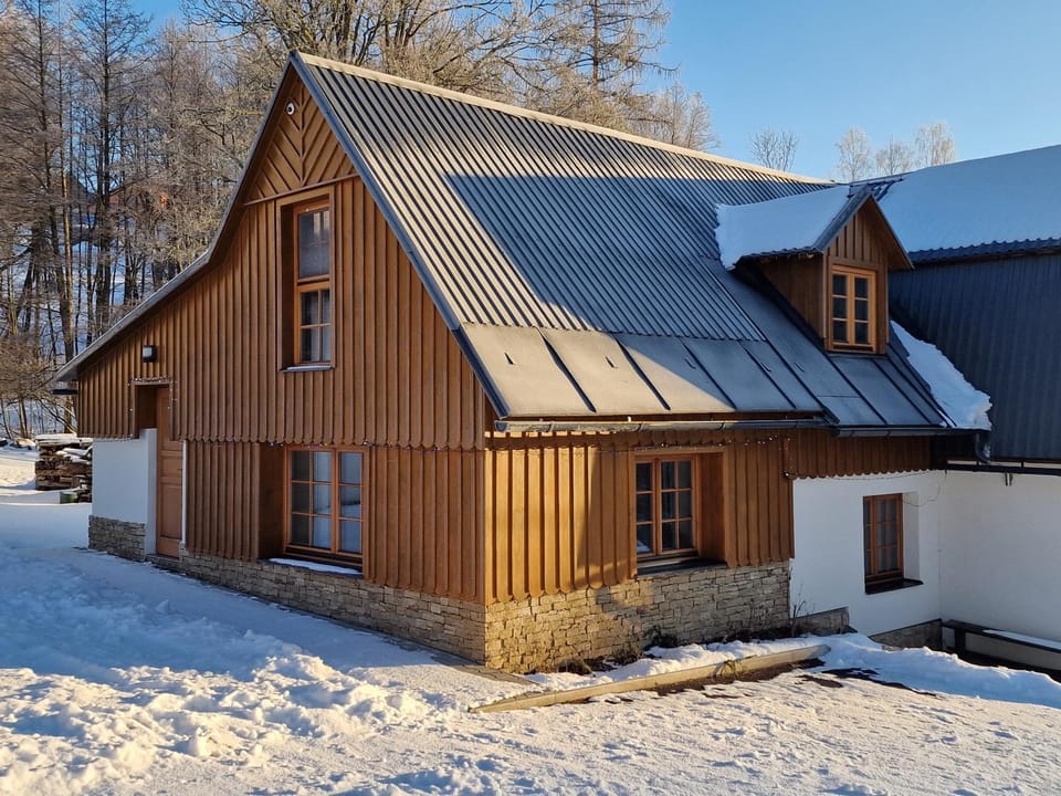 Property building, Winter