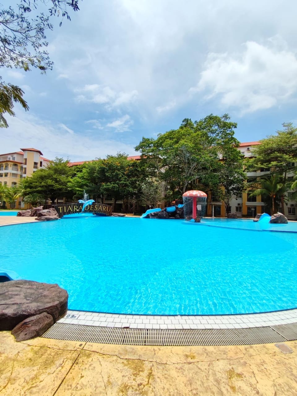 Swimming pool