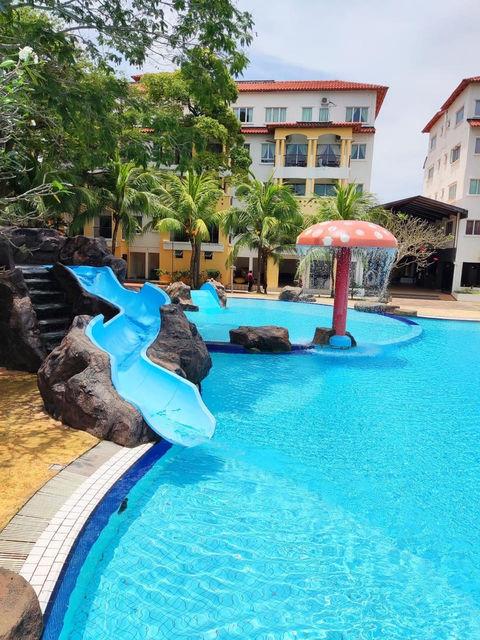 Property building, Swimming pool