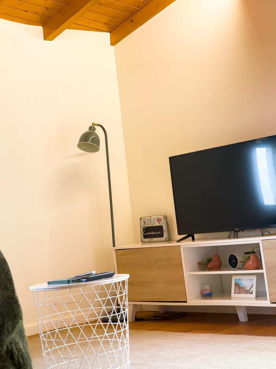 Communal lounge/ TV room, TV and multimedia, Living room, Evening entertainment