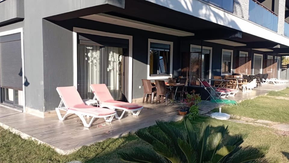 Garden view, Pool view, sunbed