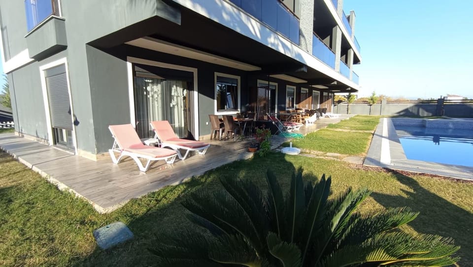 Garden, View (from property/room), Balcony/Terrace, Garden view, Pool view, Swimming pool, sunbed