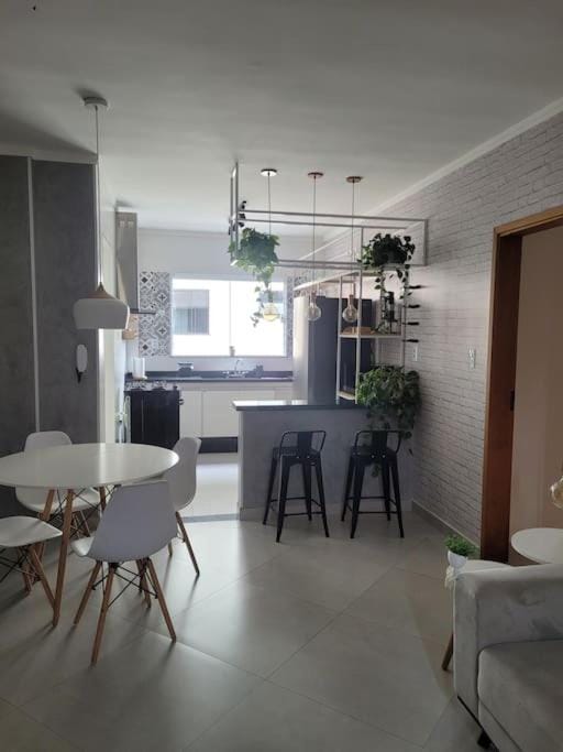 Apto 1o andar novo 2 Dorm - próximo ao centro Apartment in State of São Paulo