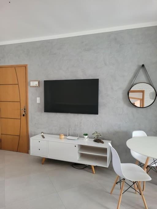 Apto 1o andar novo 2 Dorm - próximo ao centro Apartment in State of São Paulo