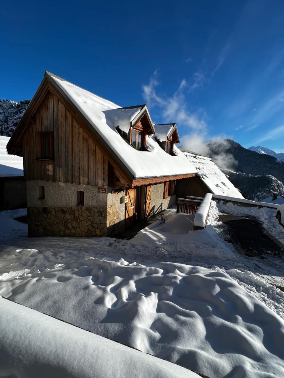 Property building, Winter, Mountain view