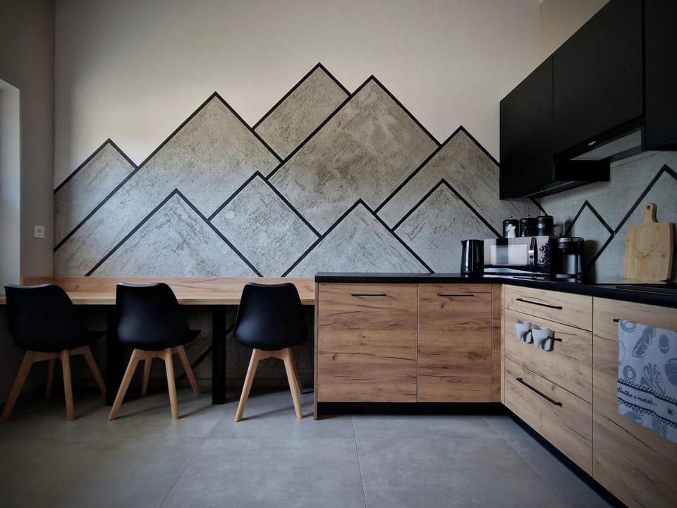 Coffee/tea facilities, Kitchen or kitchenette, Dining area