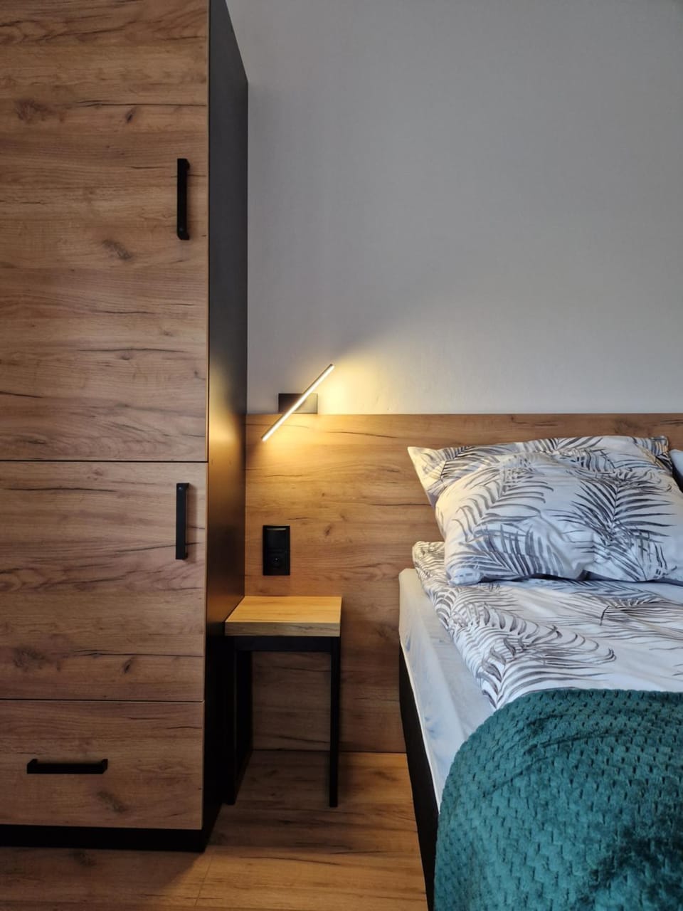 Bed, Photo of the whole room, Bedroom, wardrobe