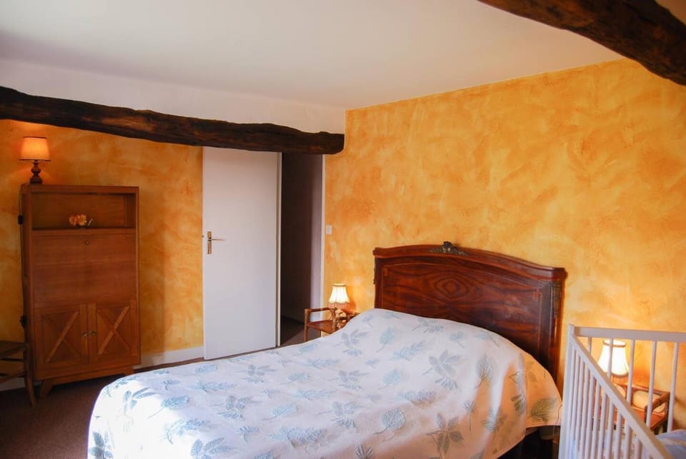 Bed, Photo of the whole room, Bedroom, wardrobe