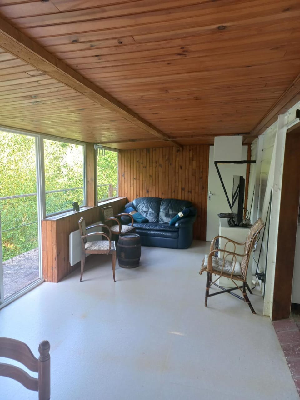 TV and multimedia, Seating area