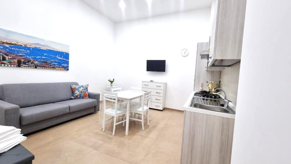 TV and multimedia, Kitchen or kitchenette, Living room, minibar