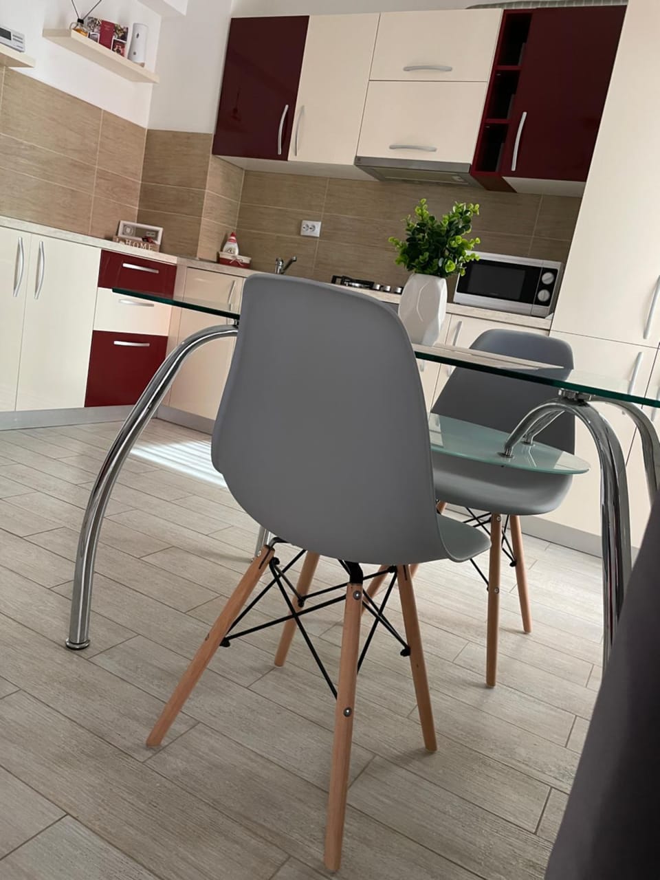 Kitchen or kitchenette, Living room, Seating area