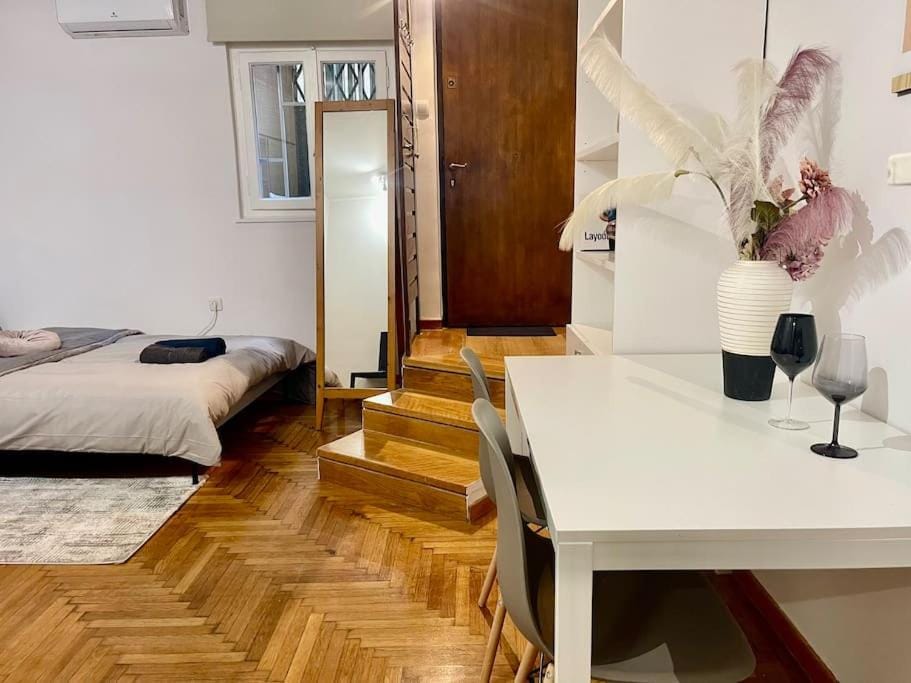 The Love Nest at Central Athens Kolonaki Apartment in Athens
