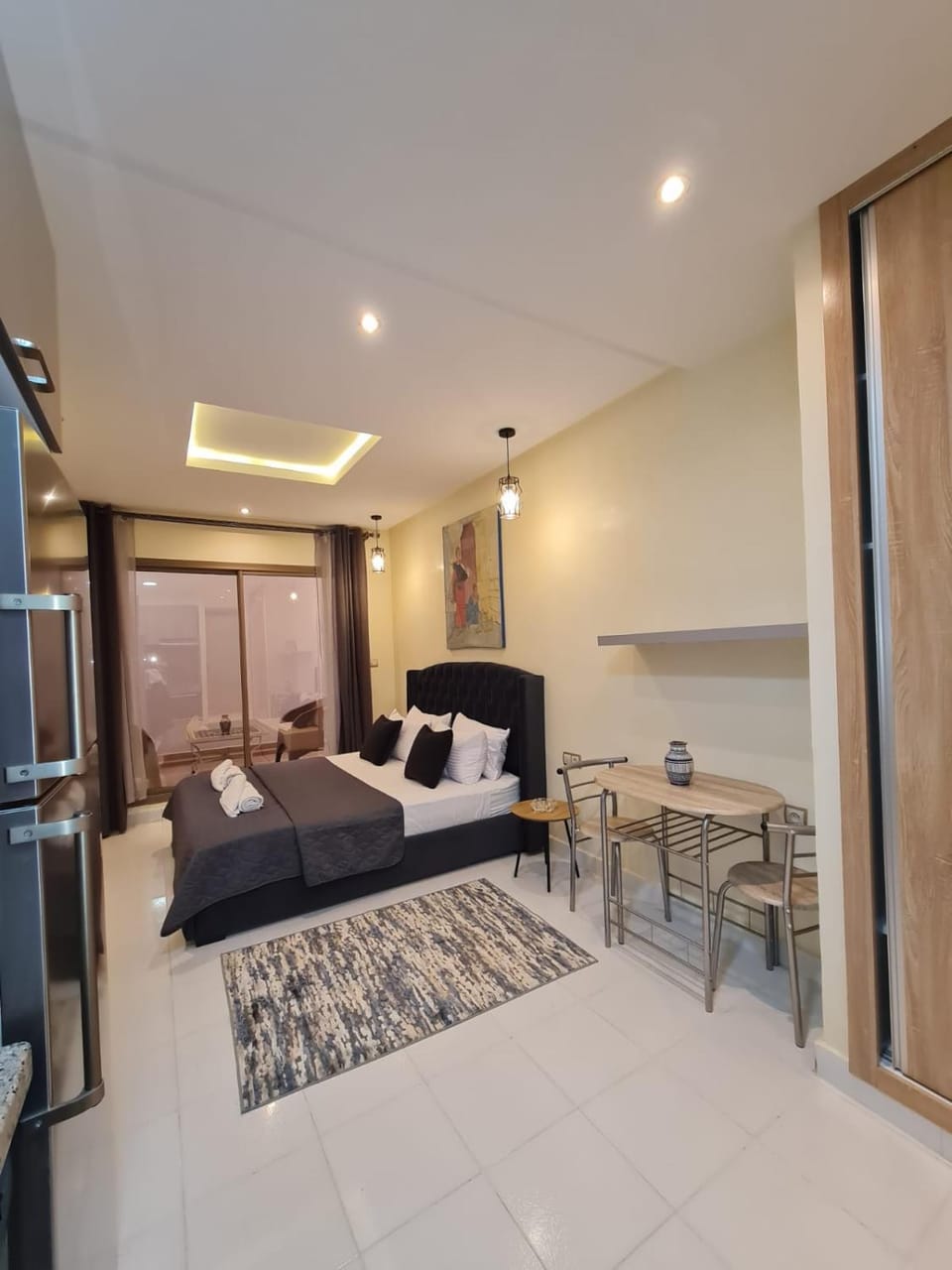 Bed, Photo of the whole room, Seating area, Bedroom, wardrobe