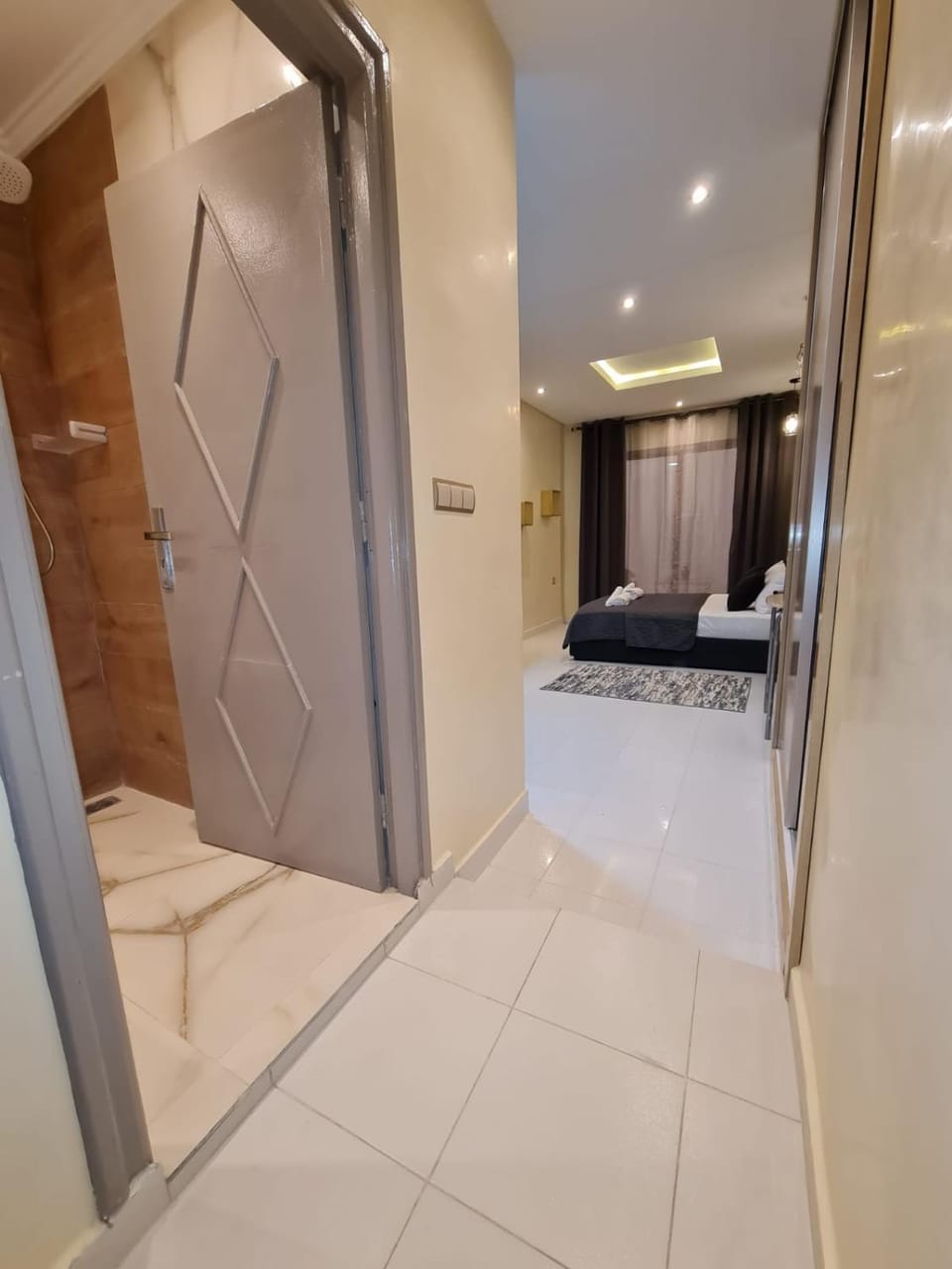 Facade/entrance, Bed, Bathroom, Photo of the whole room, towels