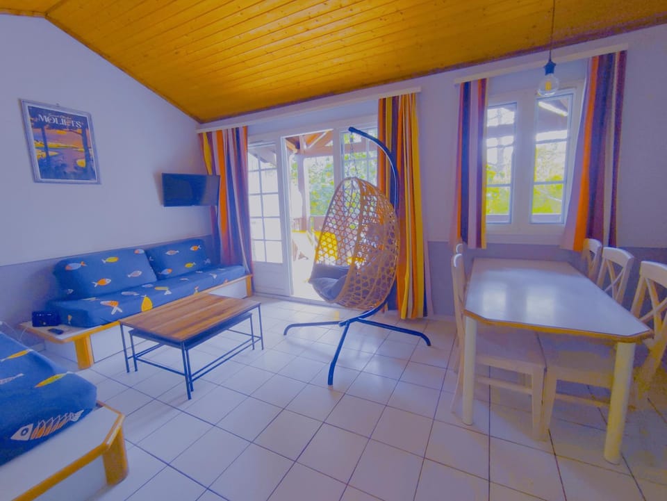 Appartement 6 personnes, 40m2, lave-linge, 2 salles de bain, grand balcon, piscine et proche golf Apartment in Moliets-et-Maa