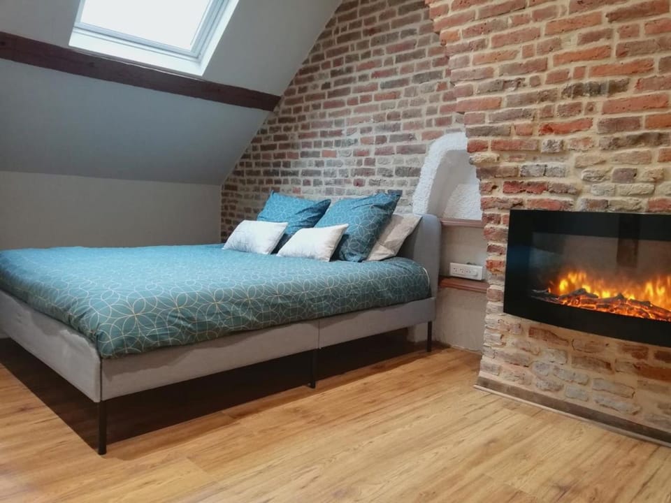 Bed, Photo of the whole room, Bedroom, flat iron