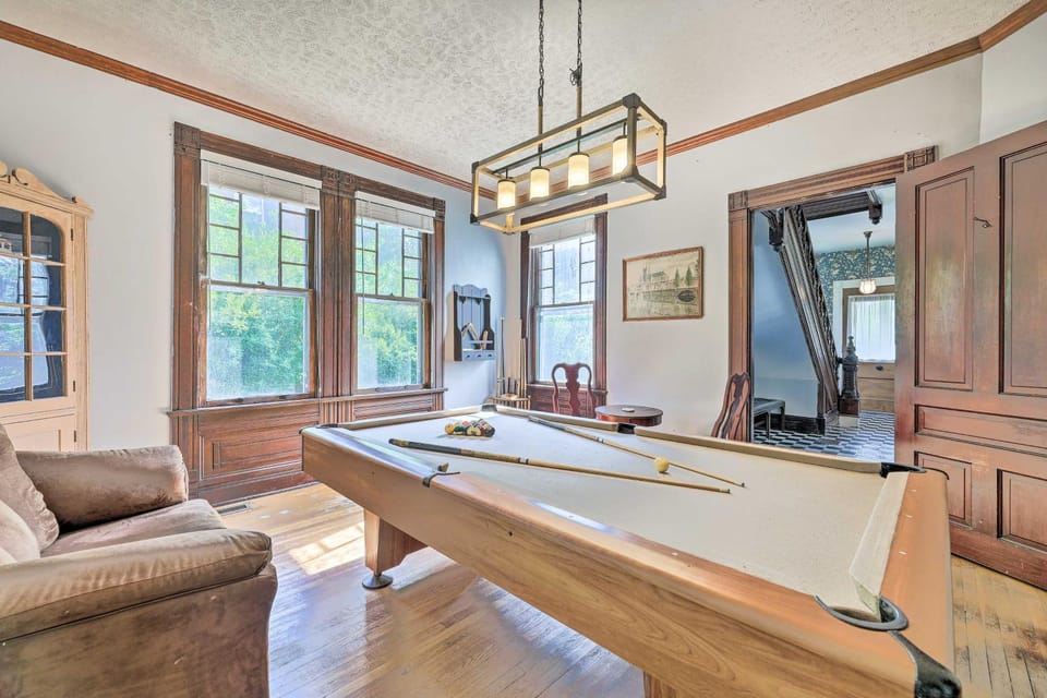 NEW Grand Historic Home - 4 Mi to WEC! House in Ohio