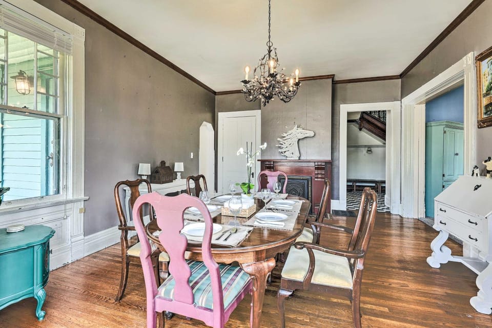 NEW Grand Historic Home - 4 Mi to WEC! House in Ohio