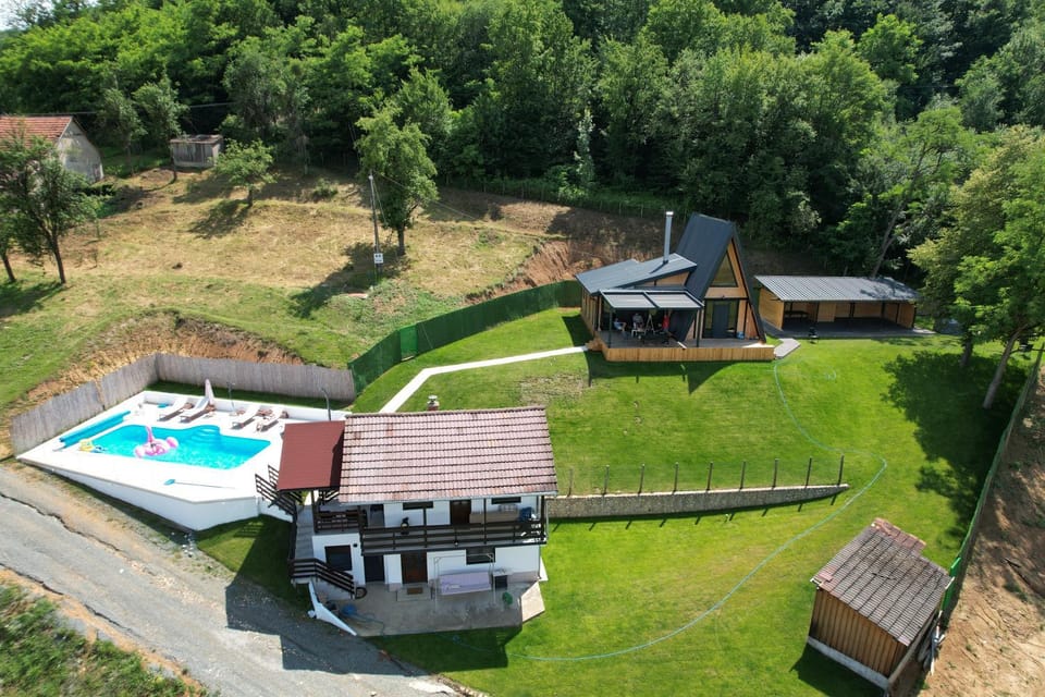 Property building, Garden view, Pool view