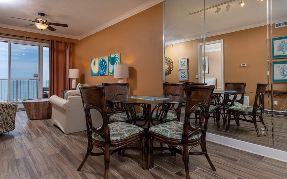Island Royale 1103 Apartment in West Beach