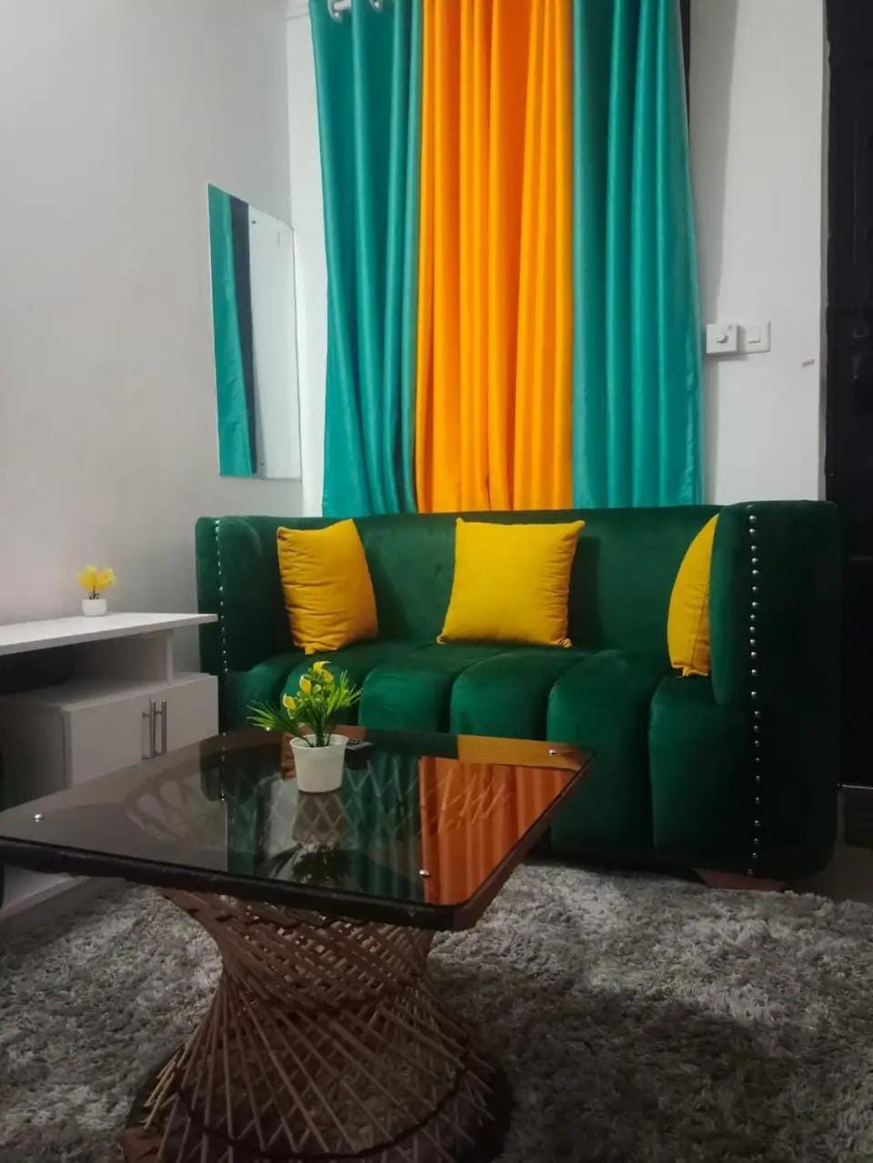 Living room, Seating area