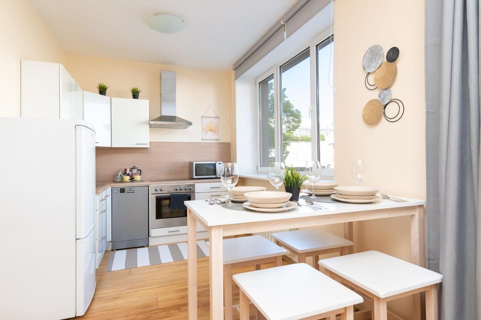 Kitchen or kitchenette, Dining area, dishwasher, minibar, pet friendly, stove, toaster