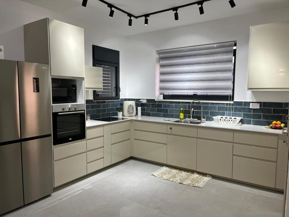 Kitchen or kitchenette, oven, stove