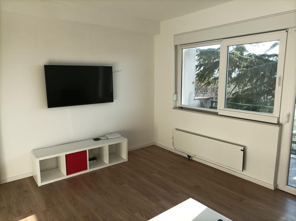 Communal lounge/ TV room, TV and multimedia, Evening entertainment