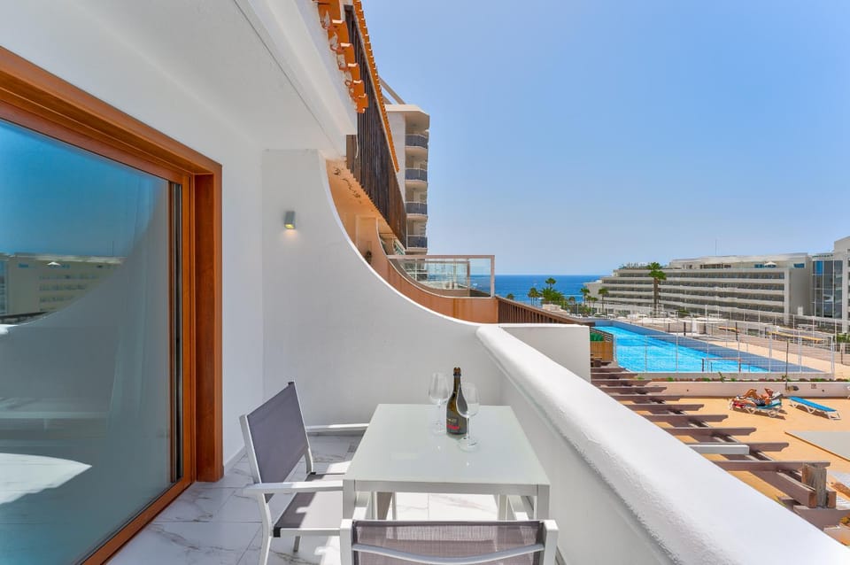 Harmony Apartment with ocean view in Parque Royal Apartment in Costa Adeje