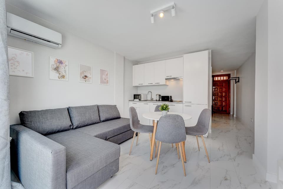 Harmony Apartment with ocean view in Parque Royal Apartment in Costa Adeje