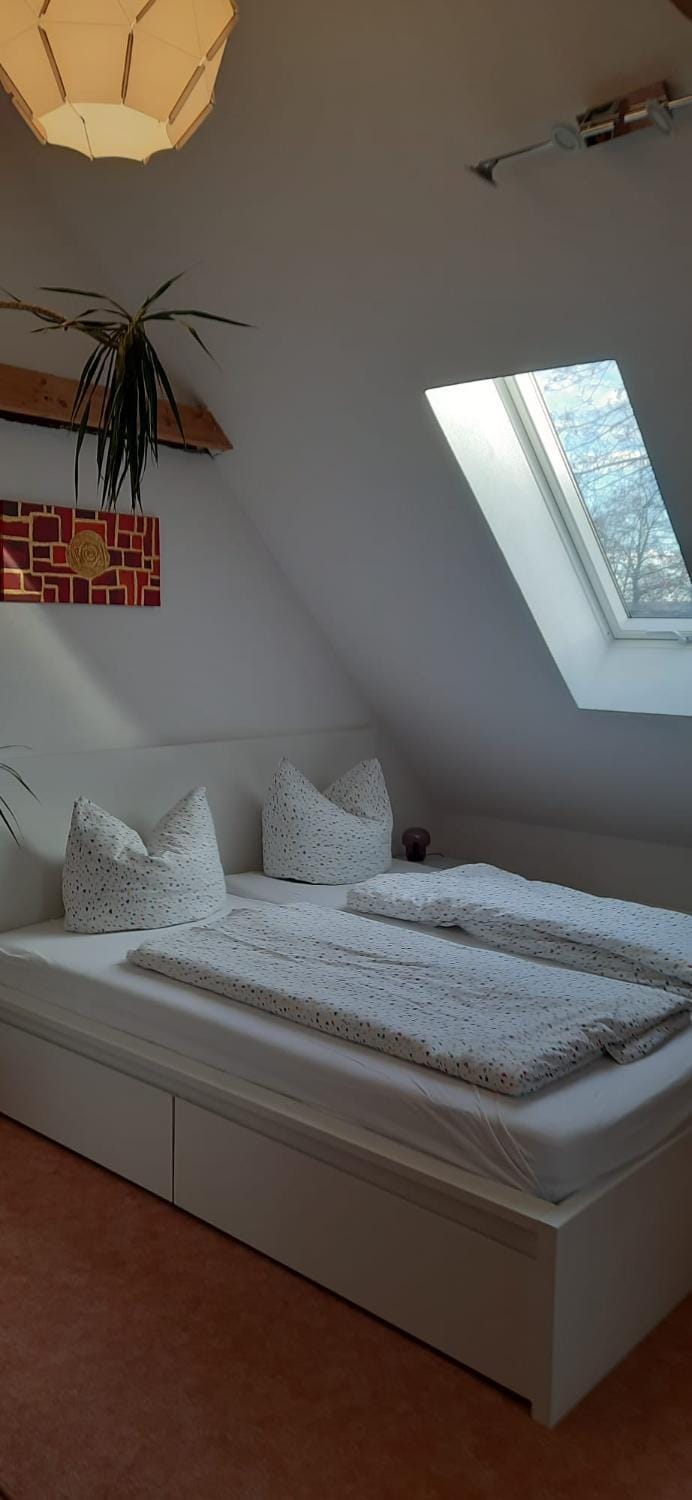 Photo of the whole room, Bedroom