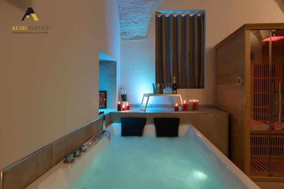 Hot Tub, Hot Tub, Spa and wellness centre/facilities, Photo of the whole room