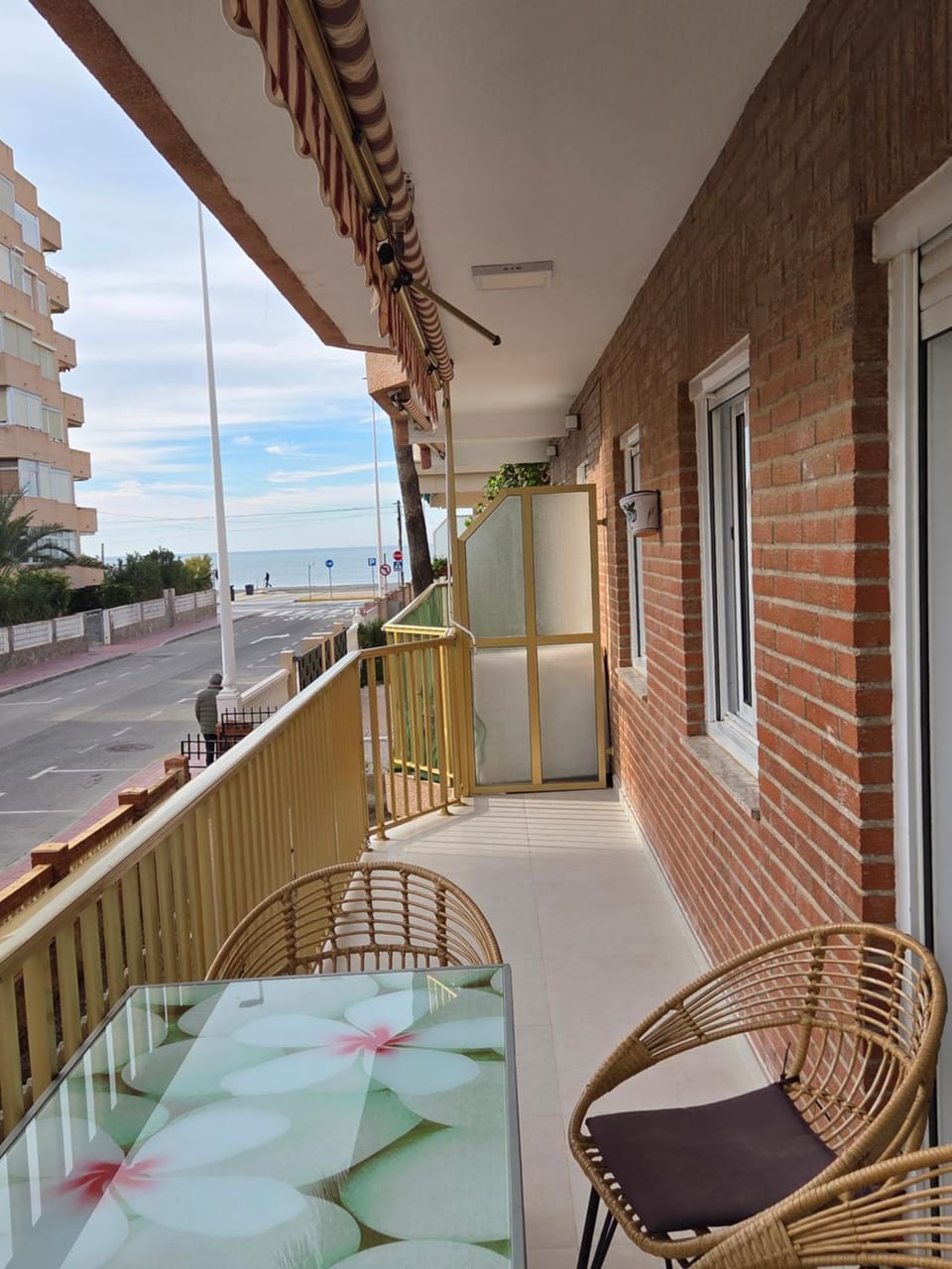 Sunrise Beach Apartment in Santa Pola