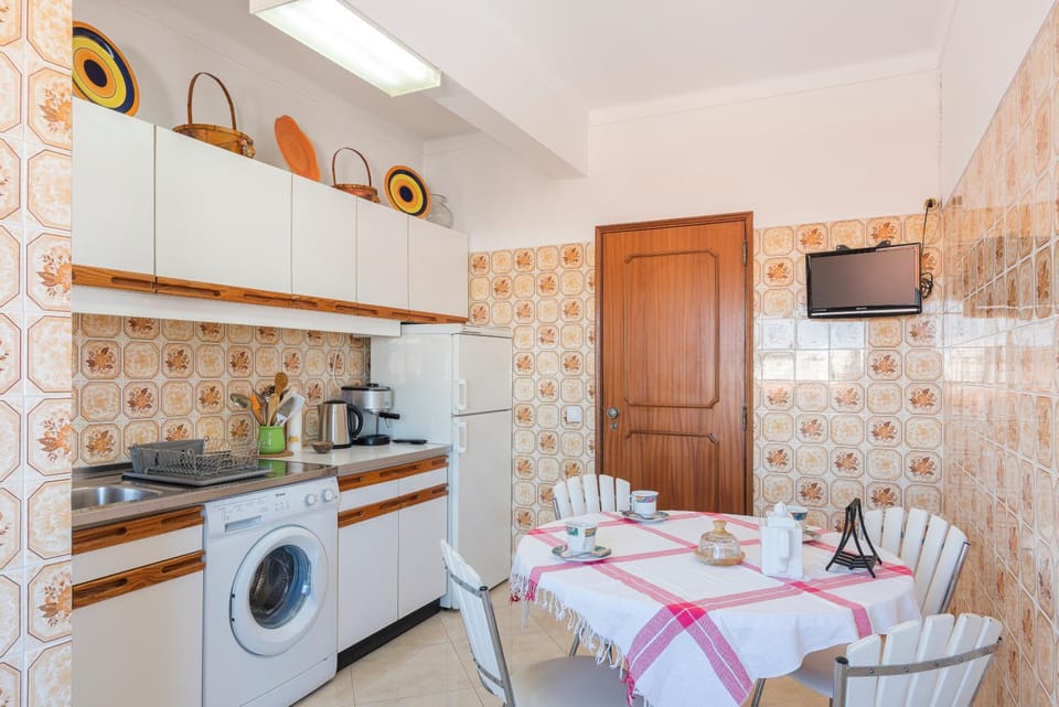 TV and multimedia, Coffee/tea facilities, Kitchen or kitchenette, Dining area, minibar, pet friendly, stove, washing machine