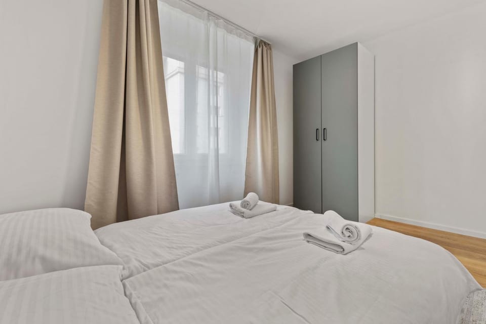 Bed, Photo of the whole room, Bedroom, towels, wardrobe