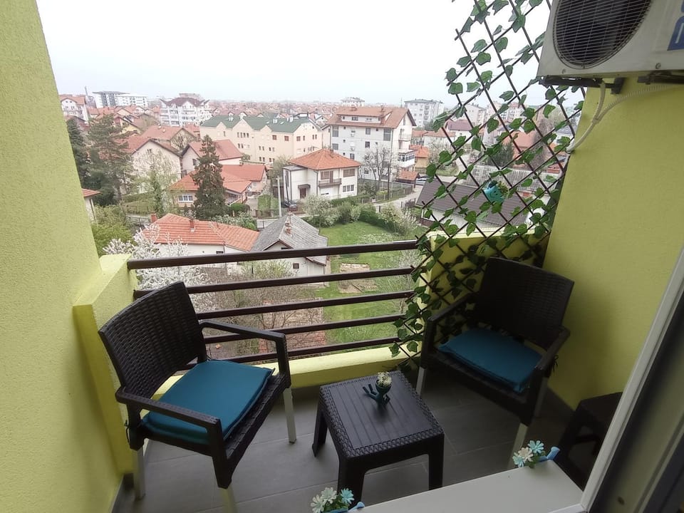 STAN NA DAN BIJELJINA Apartment in Vojvodina