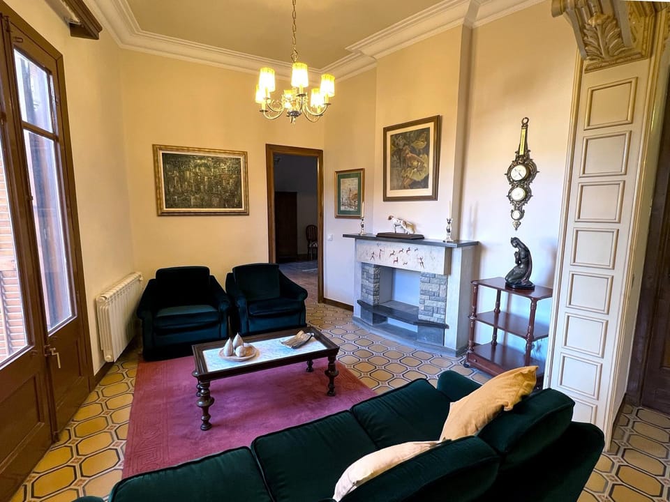 Living room, Seating area
