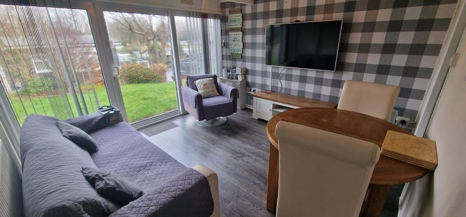 Ranger - Snowdon Cabins holiday let Caernarfon Cabin in Wales