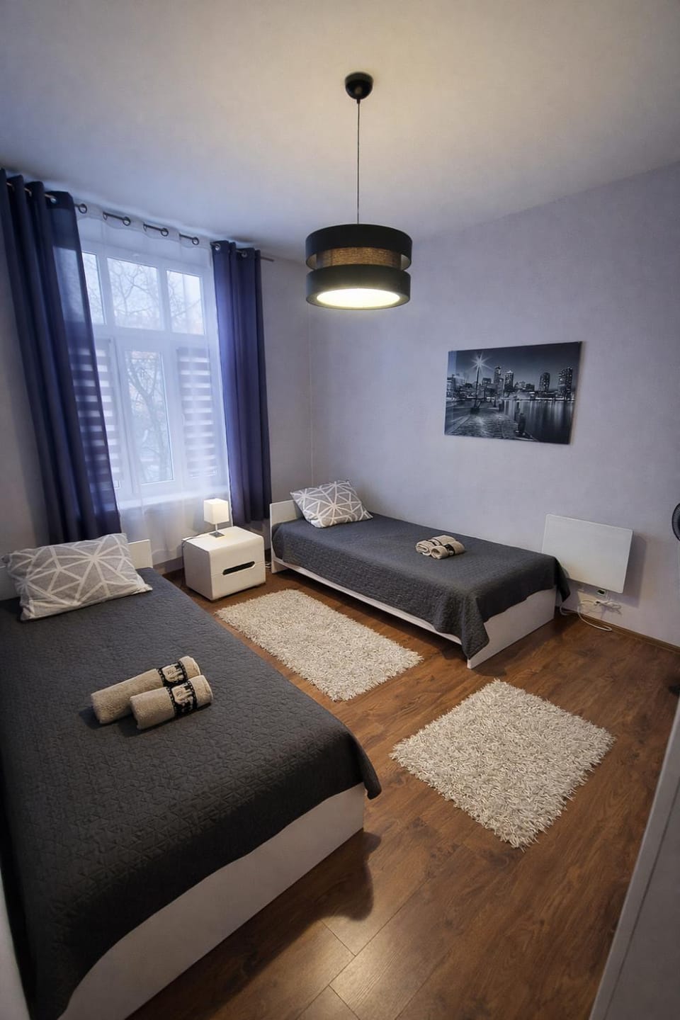 Bed, Living room, Photo of the whole room, Seating area, Bedroom, towels