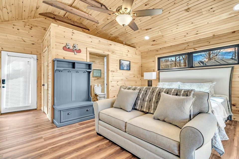 Greenbriar Place, Pickleball Court, Creek, WIFI, Mountain Views, Starting at 79" House in Cosby