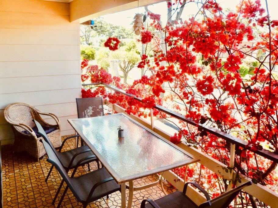 Balcony/Terrace, Dining area, Garden view