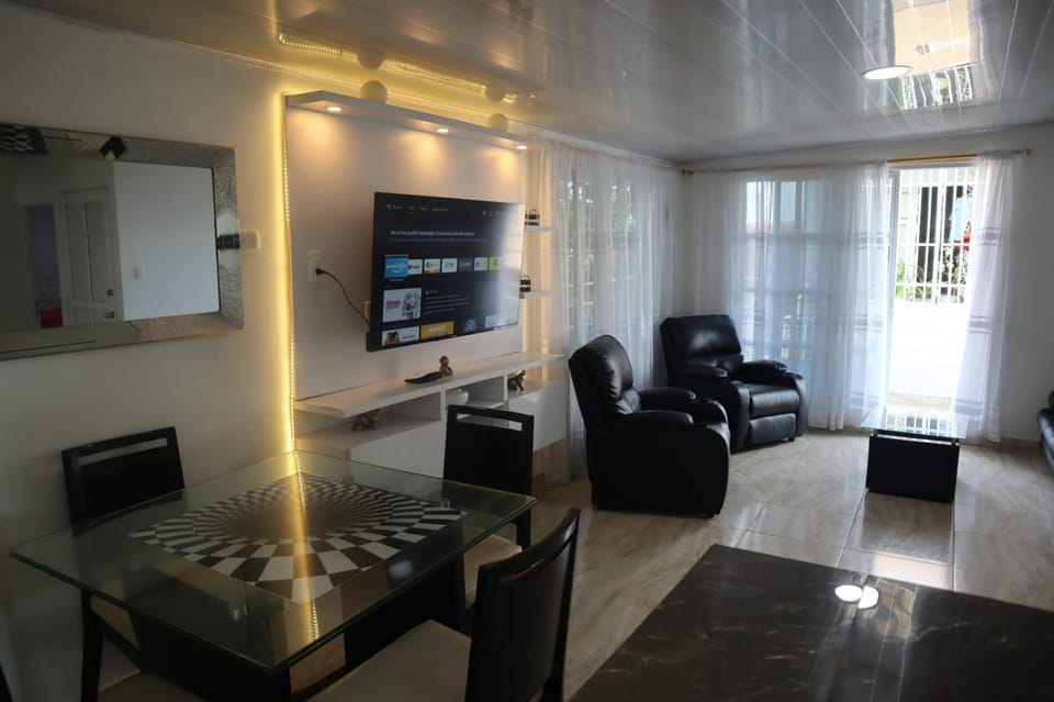 TV and multimedia, Dining area
